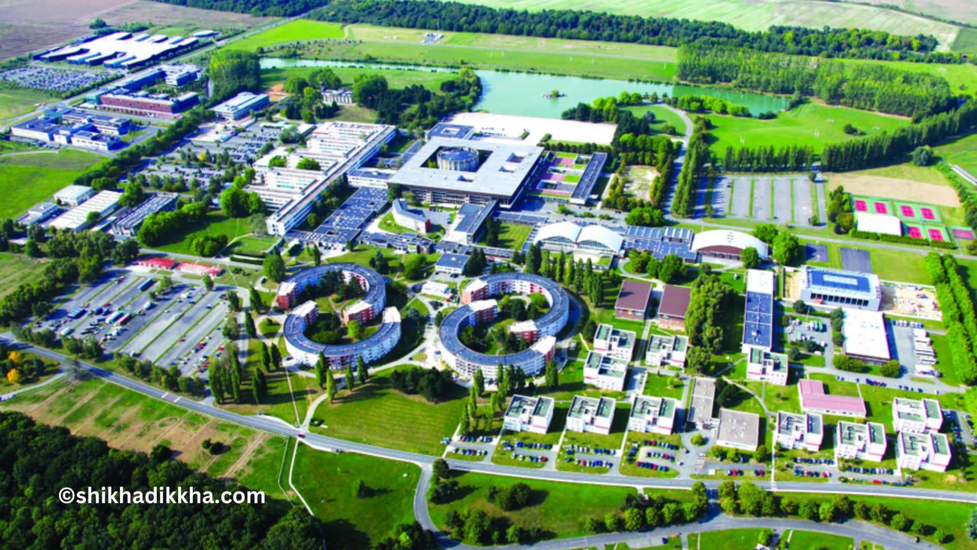 Université Paris-Saclay